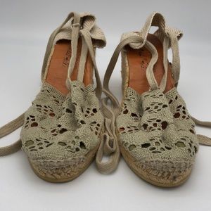 Andre Assous Ankle Wrap-Around Wedge Heels / Pumps